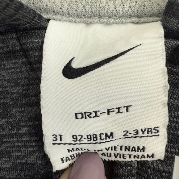 nike dri-fit zip up hoody 3T‎ - Picture 3 of 3